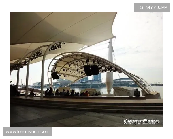 滨海湾娱乐城:在滨海湾享受高端娱乐设施与奢华休闲时光 滨海湾娱乐城:在滨海湾享受高端娱乐设施与奢华休闲时光